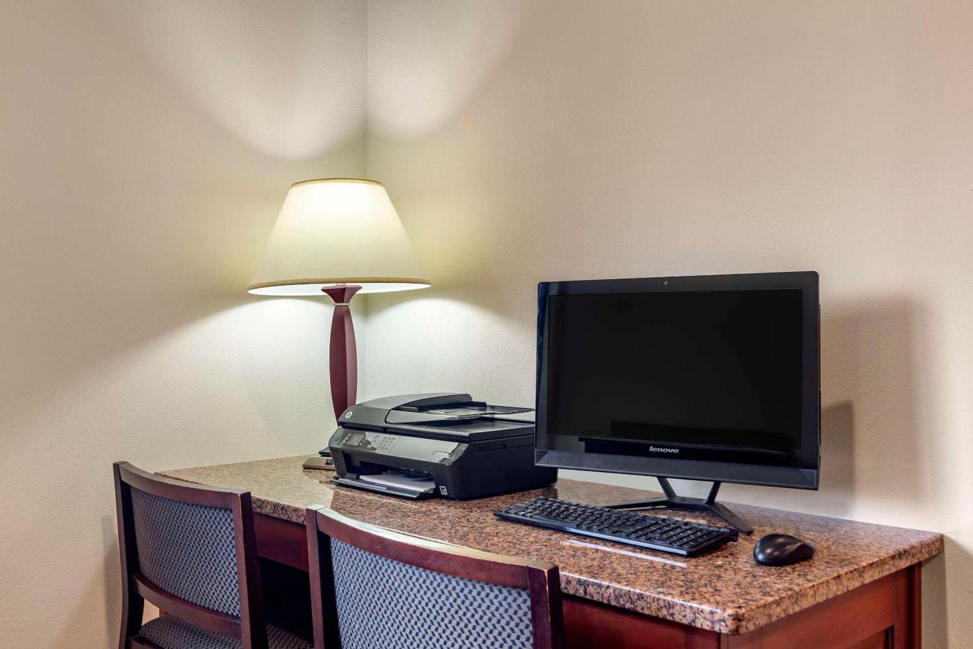 Comfort Inn & Suites Dahlonega University Area Eksteriør billede