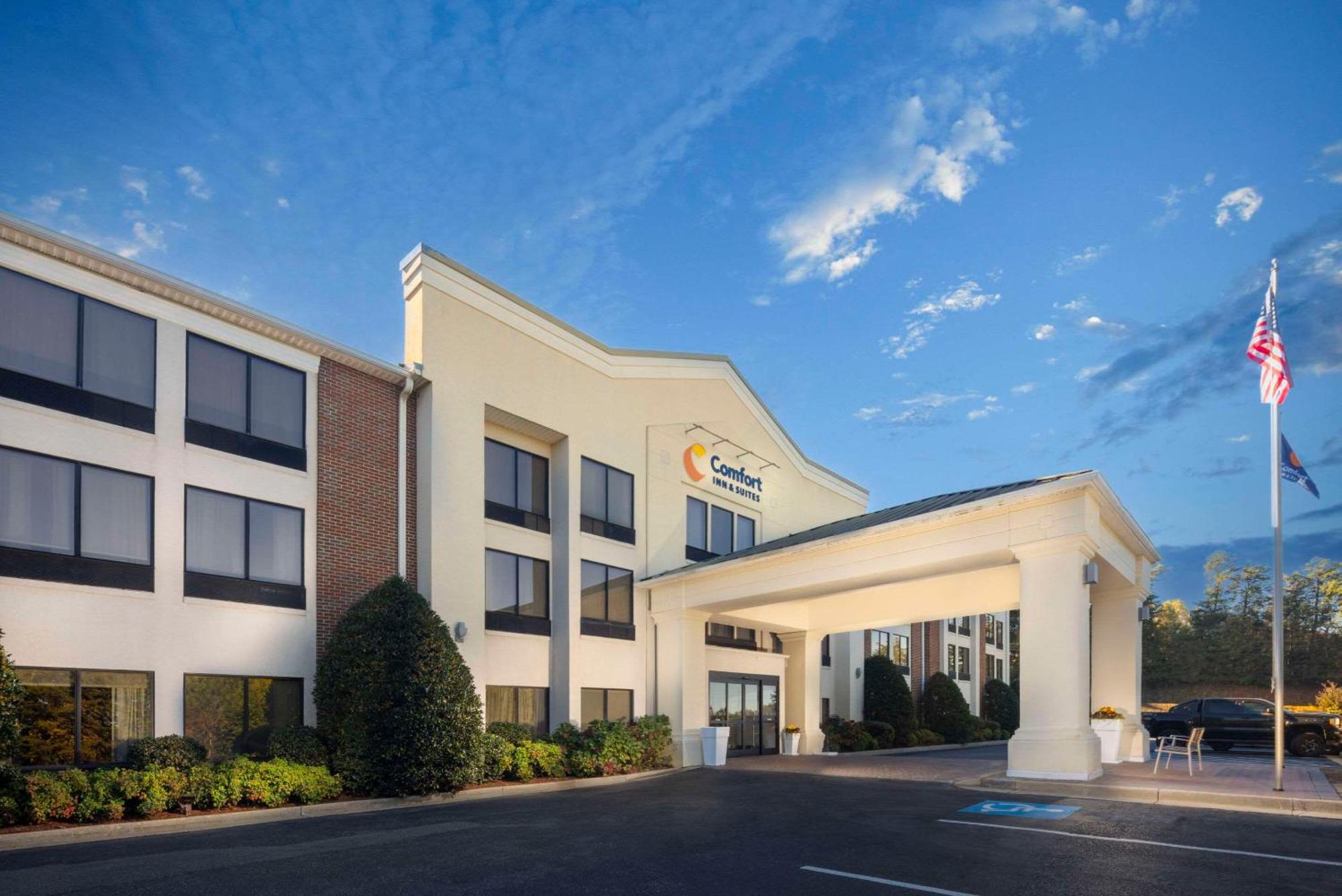 Comfort Inn & Suites Dahlonega University Area Eksteriør billede